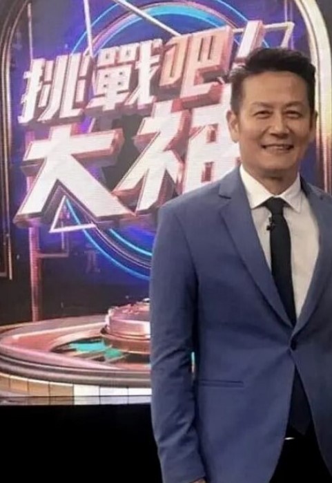 清秀大奶骚货淫声荡语撩骚互动坐骑假屌操逼_ - YunBoxAV